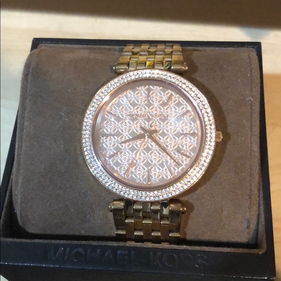 Darci Rose Gold Michael Kors watch - Picture 1 of 4